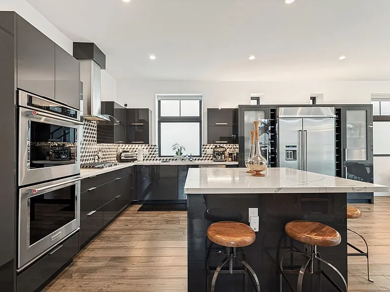 279 J St — Photo 12