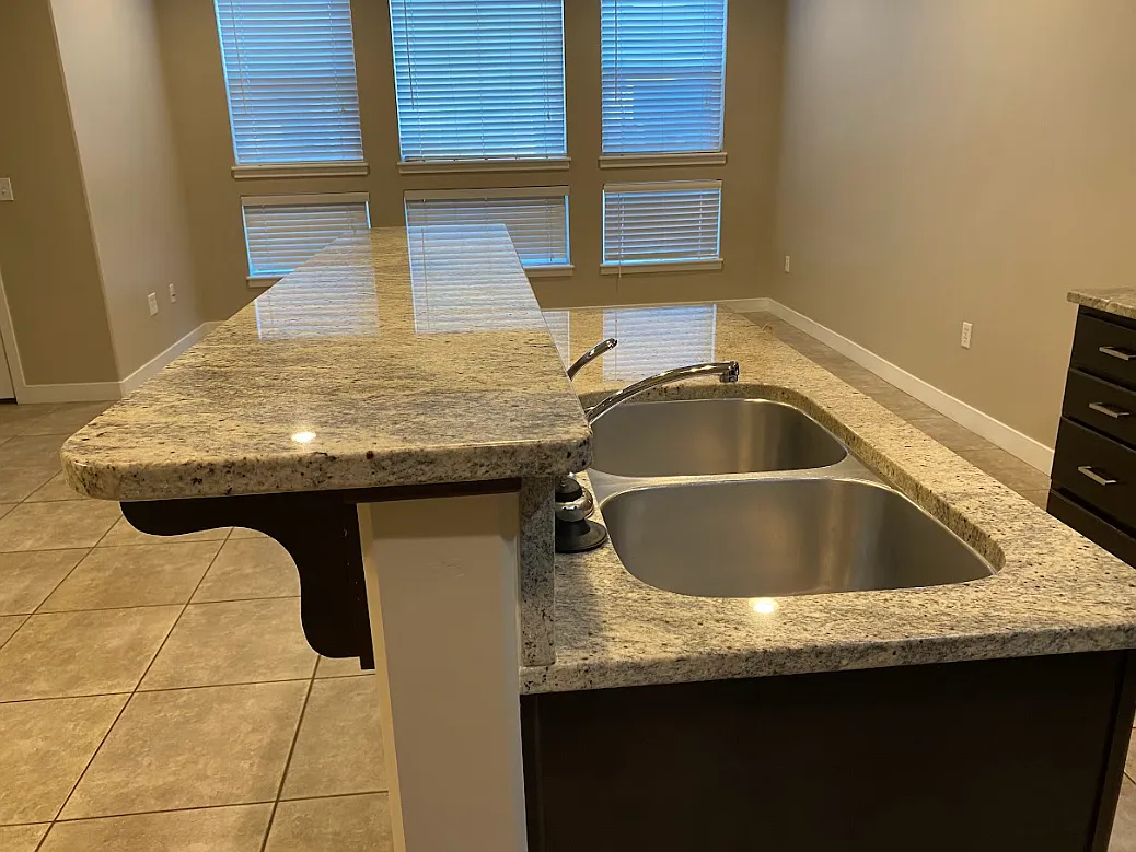 Mandrake Townhome — Photo 4
