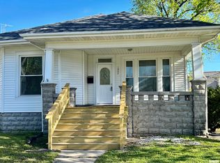 1922 Pine St, Murphysboro, IL 62966