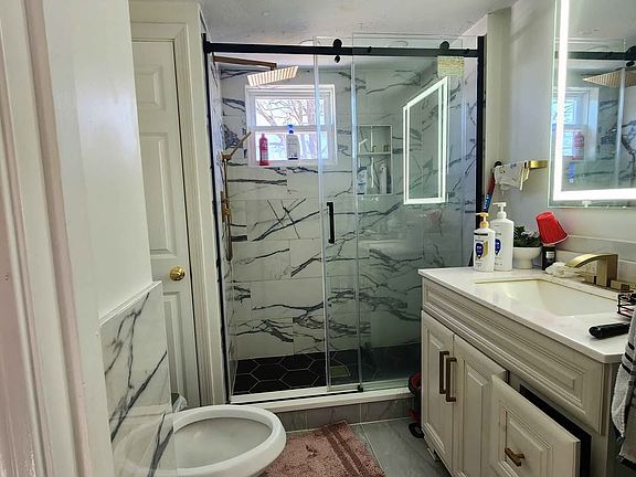 5th image of 8 Barber St