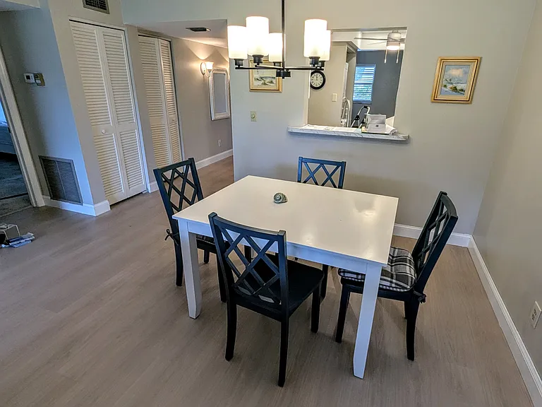 5856 Palm Aire Ln #104 — Photo 8
