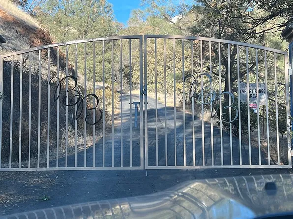 11120 Pingree Rd, Clearlake Oaks, CA 95423