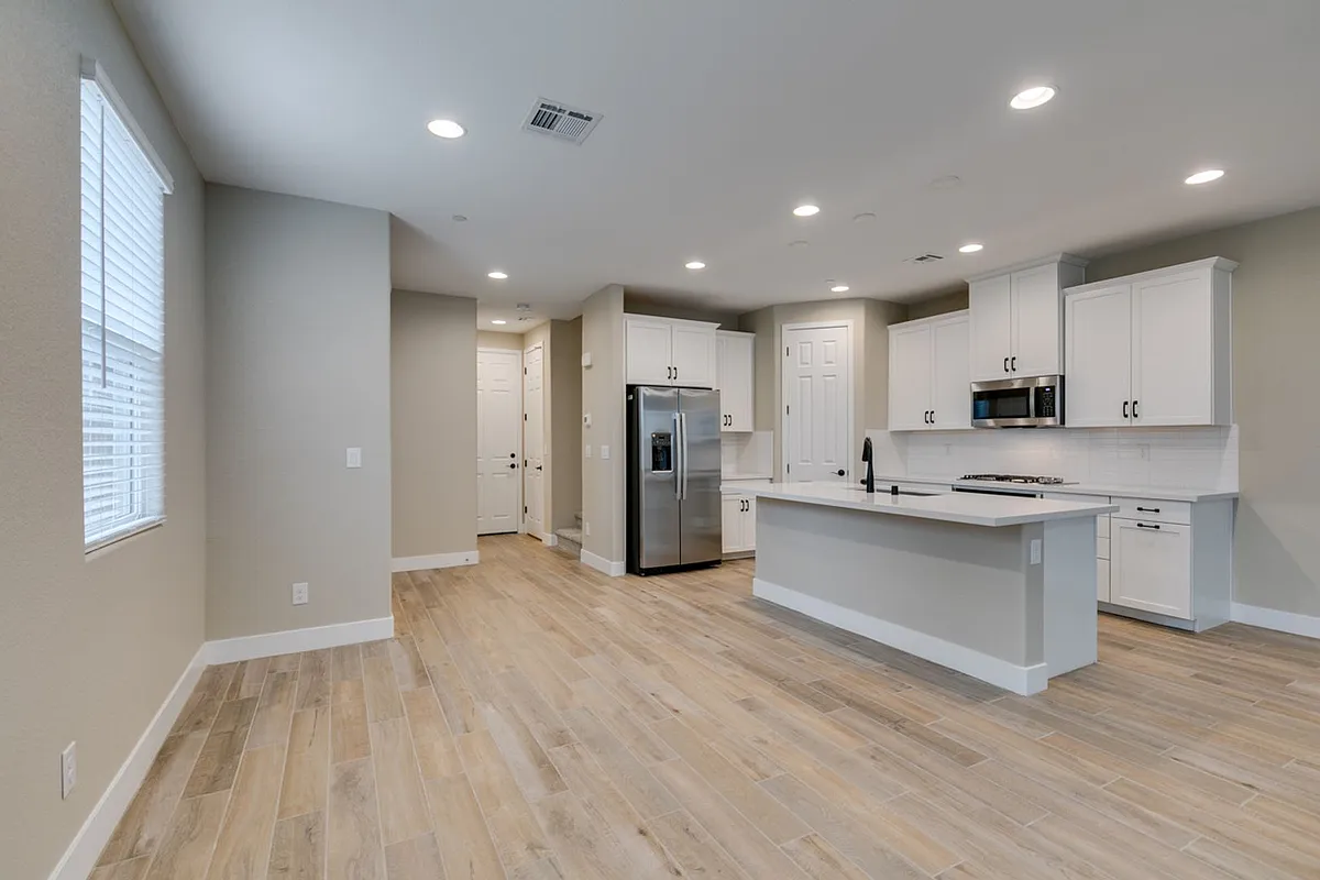 Building Photo - 105 Emerald Summit Ln