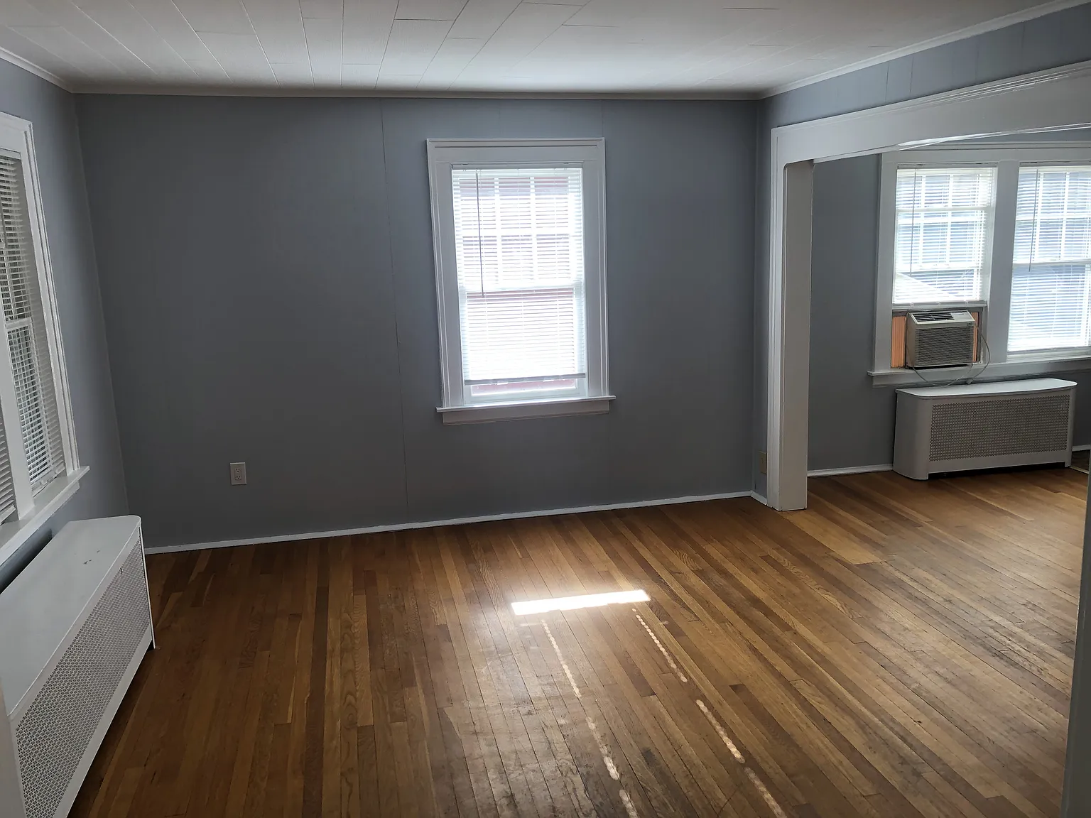 3 bed, 1.5 bath, 1700 sqft, $2,500 — Photo 4