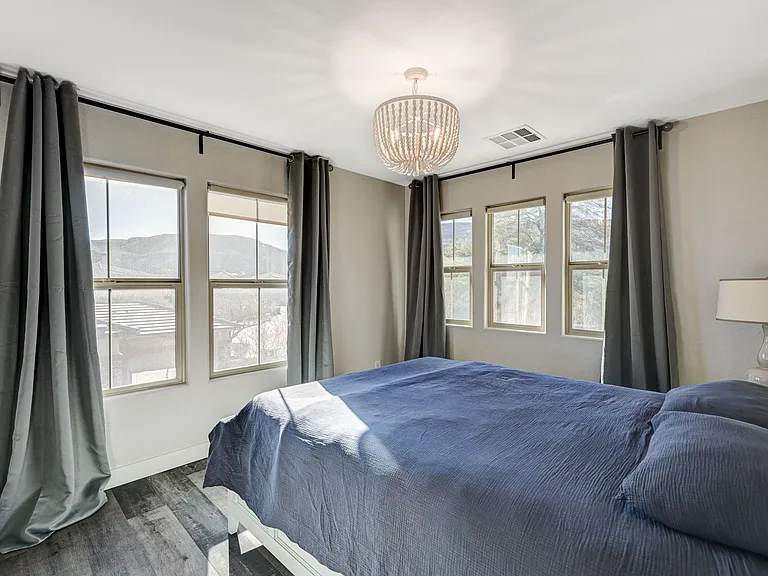 Bedroom 2 with Beautiful Mountain VIew