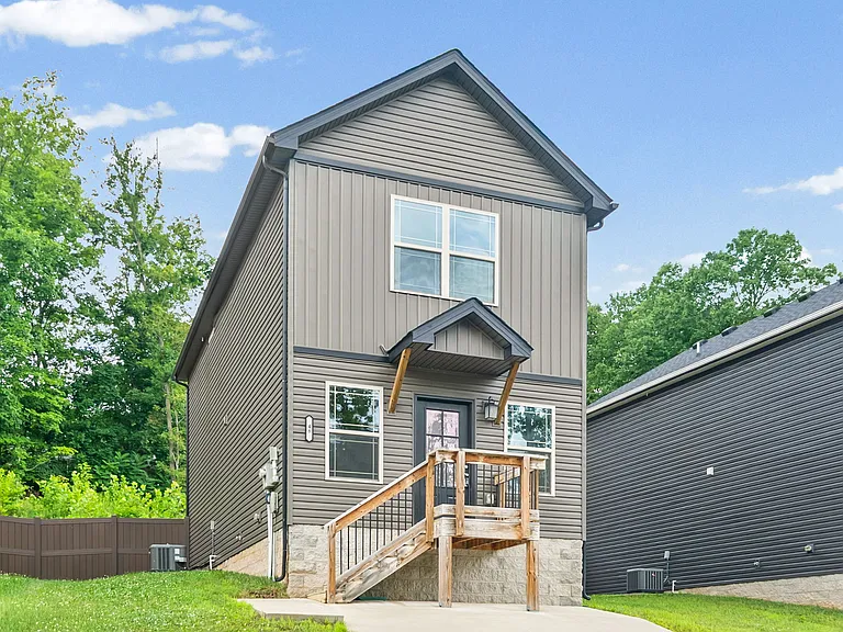 48 Cave Springs Rd — Photo 2