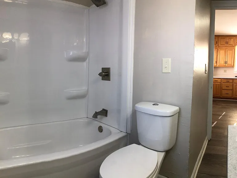 306 Commercial St — Photo 16