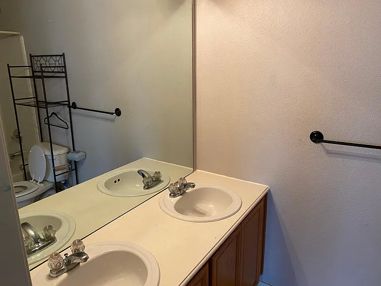 8905 King Ranch Dr — Photo 15