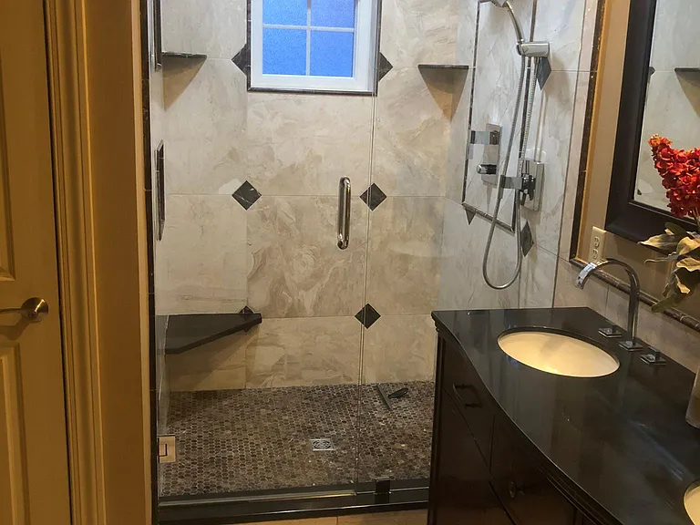 370 Charleston Ave — Photo 4