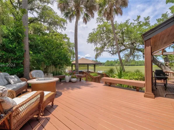 14 Moss Creek Court, Hilton Head Island, SC 29926