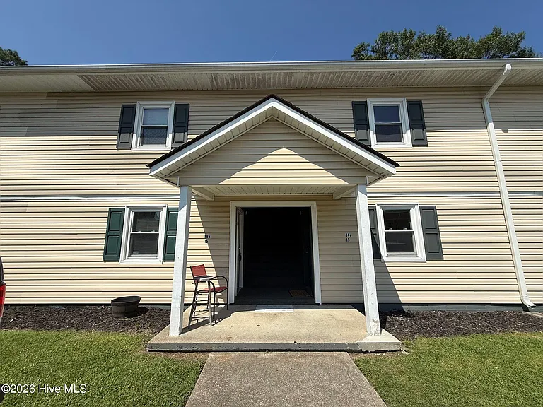 2310 Indian Dr #13 — Photo 1