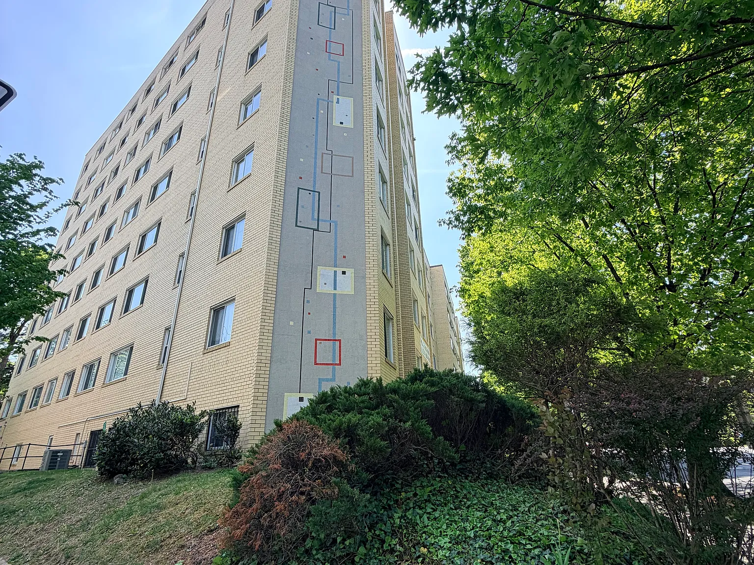 Chevy Chase Tower — Photo 3