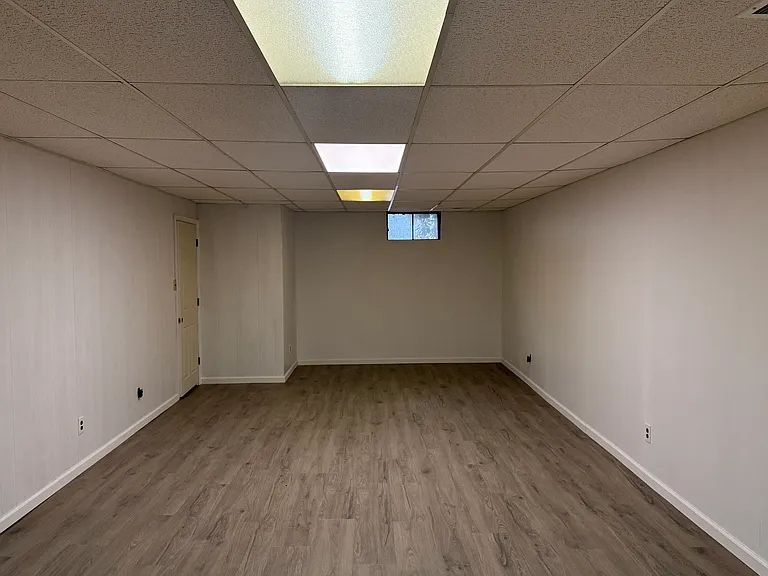 338 Rees Dr — Photo 25