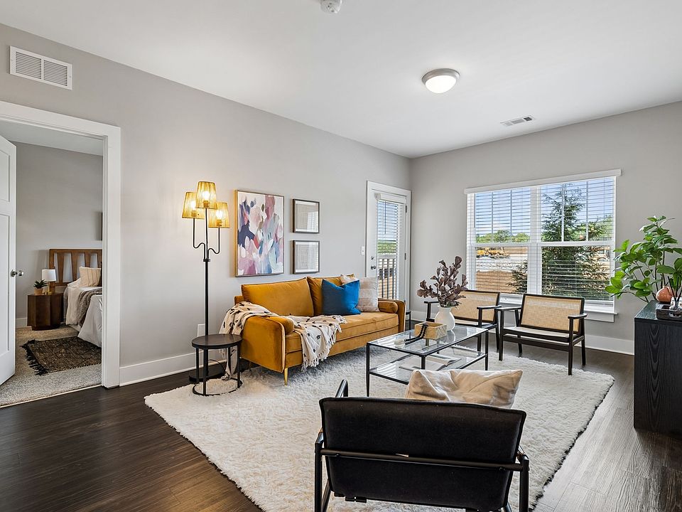 1st image of 934 Governors Ct #208