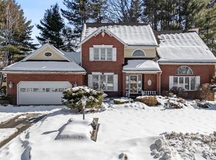 225 Long Meadow Lane, Schenectady, NY 12306