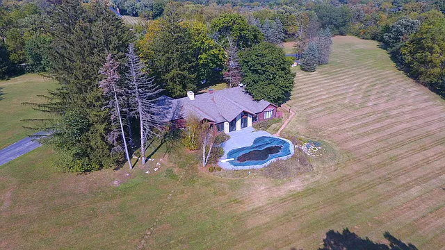 28375 W Merri Oaks Rd photo 1