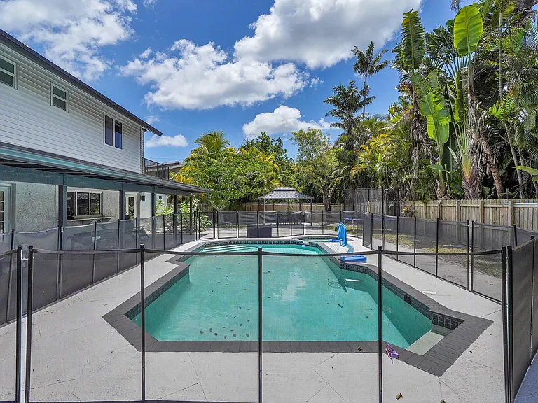 10108 SW 53rd Ct — Photo 47