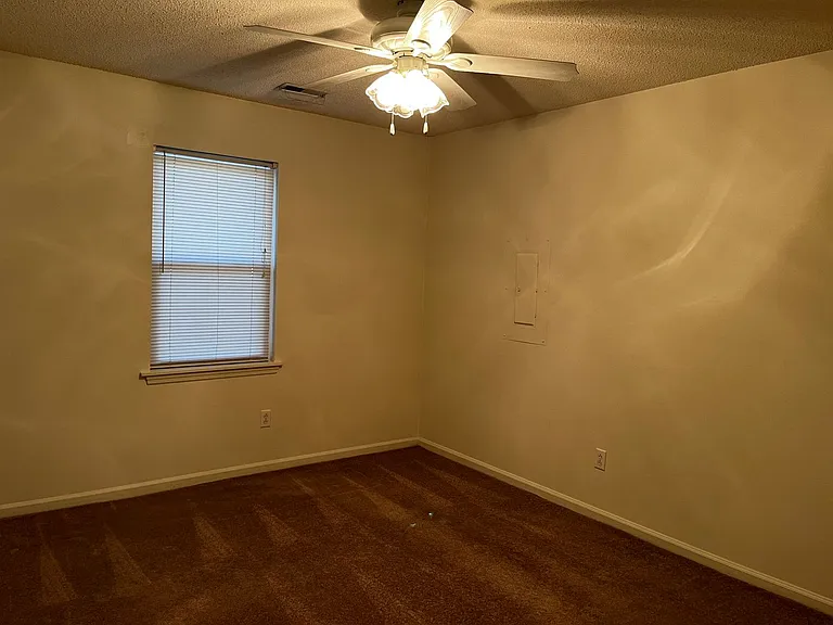 2424 Educational Dr — Photo 9