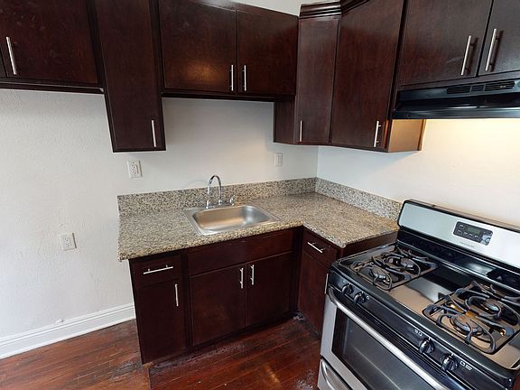 5th image of 2404 1/2 S Budlong Ave #0