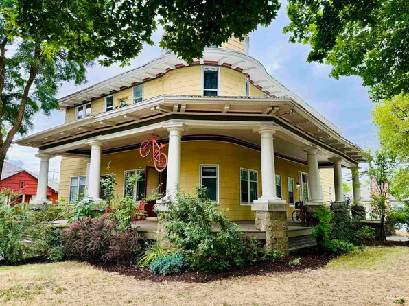 207 W 1st St, Moscow, ID 83843