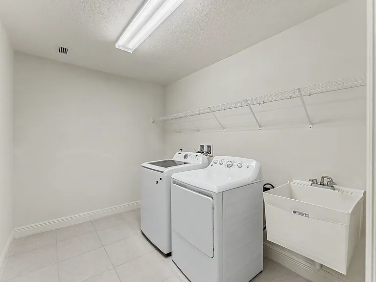 12969 Burns Dr — Photo 33