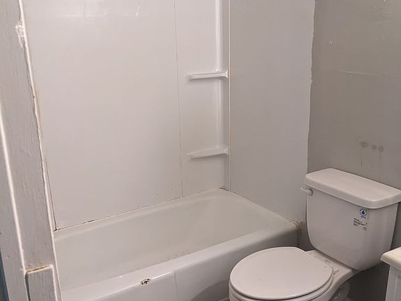 4th image of 1660 S Braddock St #1