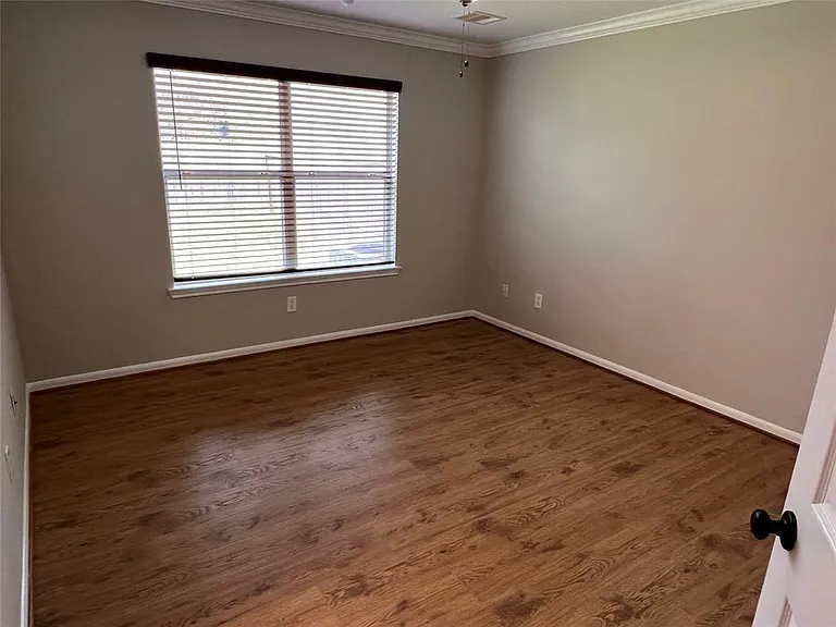 12007 Madison Oak St — Photo 11