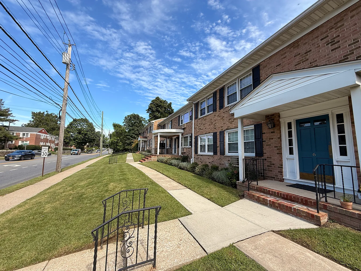 1 bed, 750 sqft, $2,500 — Photo 3