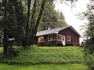 1530 W Hill Rd, Mount Shasta, CA 96067