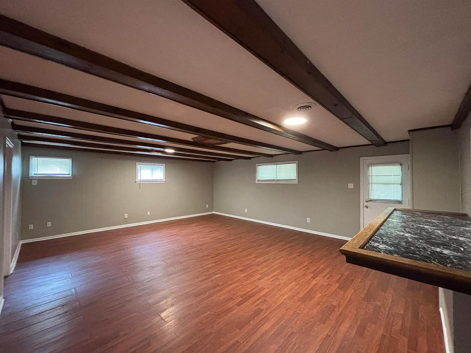 3 bed, 2.0 bath, 1586 sqft, $1,595 — Photo 3
