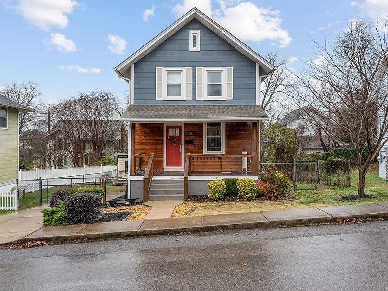 1308 Overton St — Photo 1