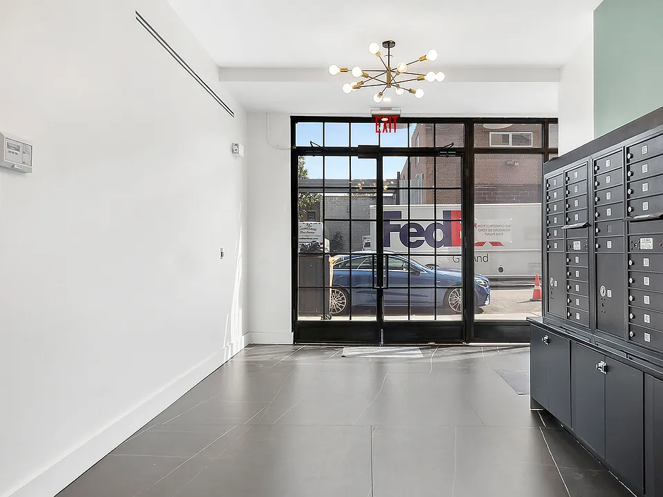 10 Grand Ave #503