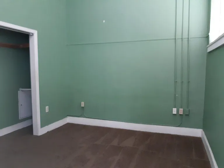 119 Oak St — Photo 5