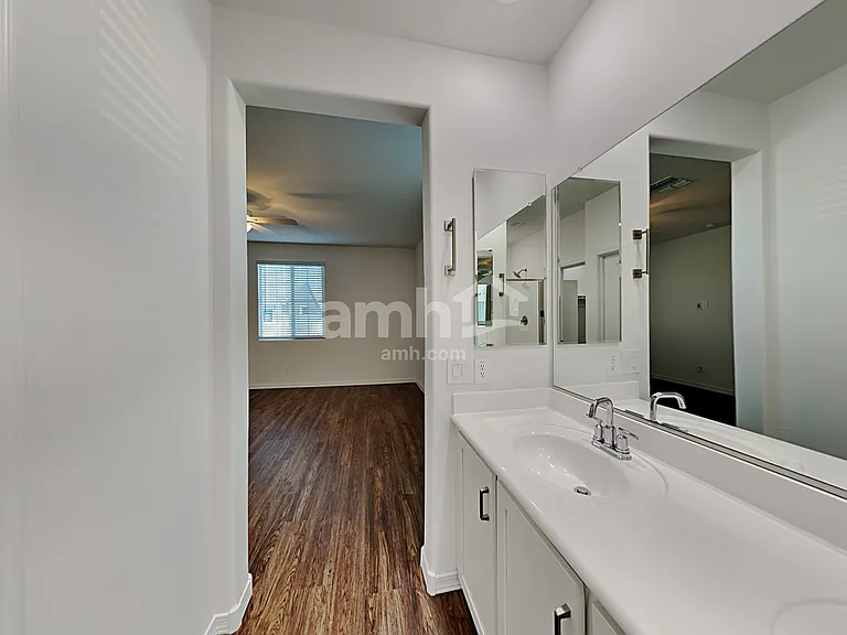 815 S 150th Dr — Photo 12