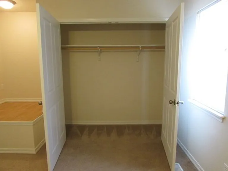 118 Andrews Dr — Photo 23