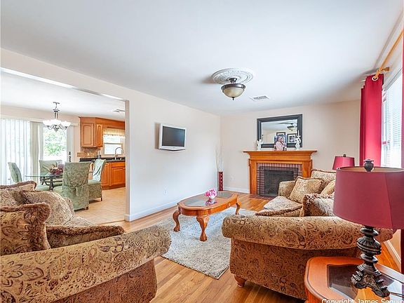 2nd image of 14 Cumberland St