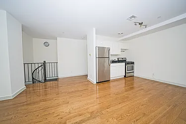 Rented by Level Group