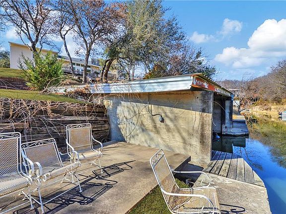 3rd image of 9390 Live Oak Lane