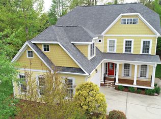 104 Strawthorne Ct, Apex, NC 27502