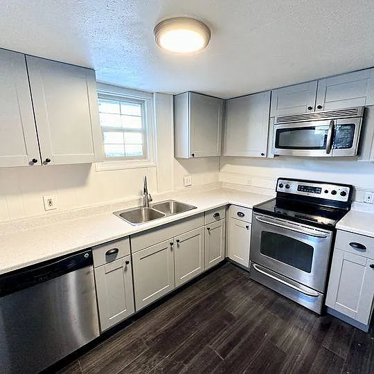 New Kitchen with all SS appliances