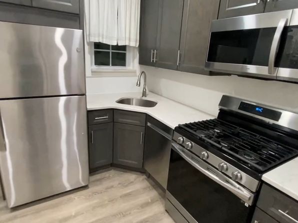 112 Marshall St FLOOR 2