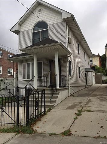 2nd image of 1513 Crosby Ave