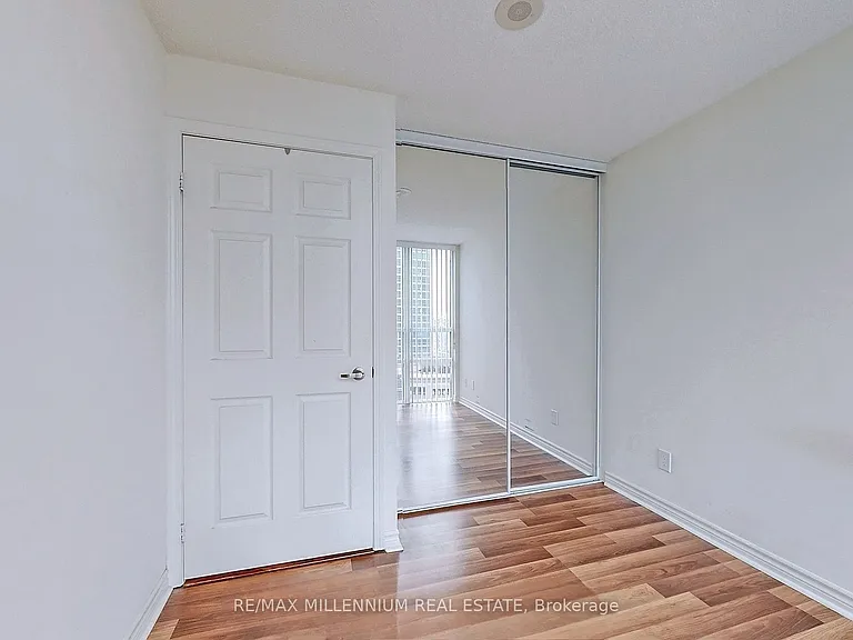 25 Lower Simcoe St #1508 — Photo 19