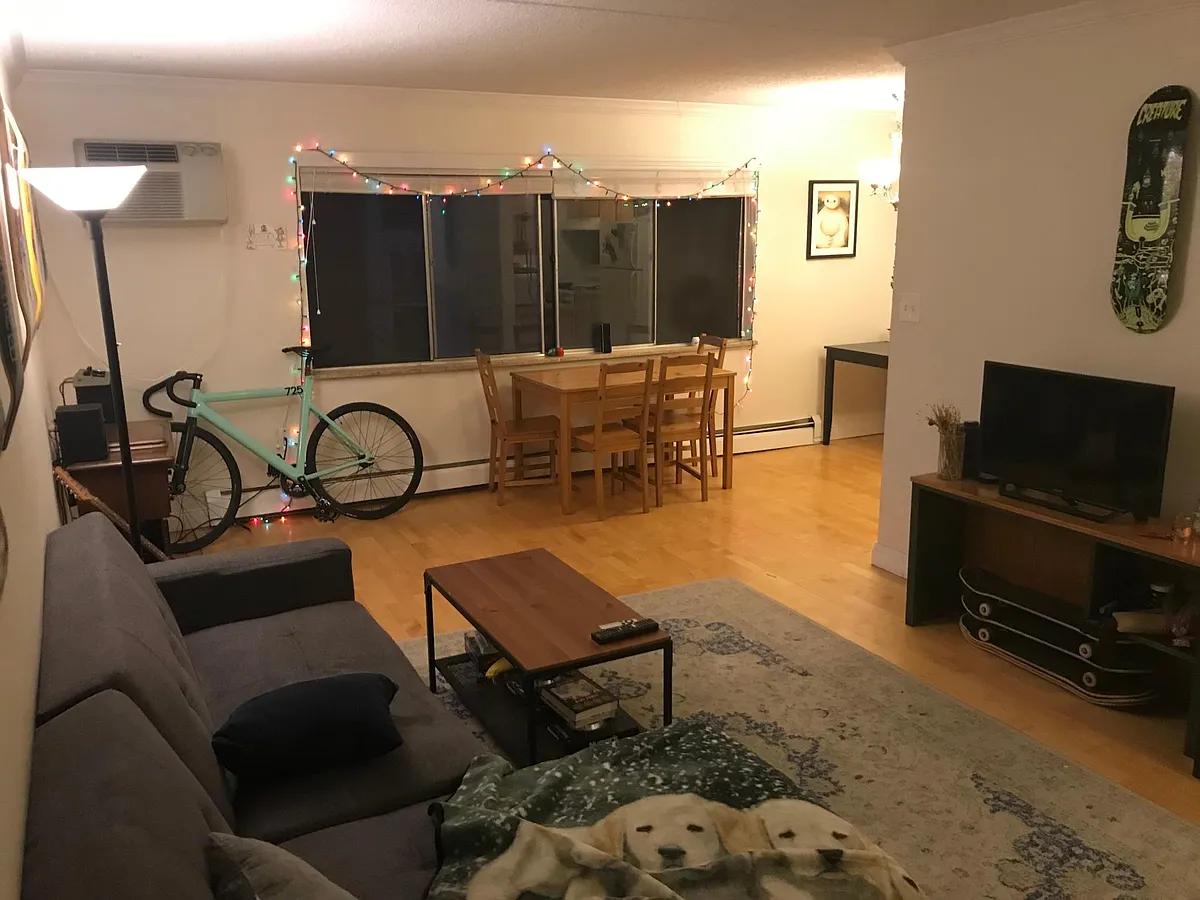 Building Photo - 1267 N Lafayette St #303