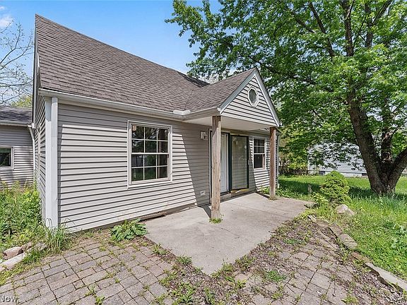 2nd image of 23804 Blackburn Rd