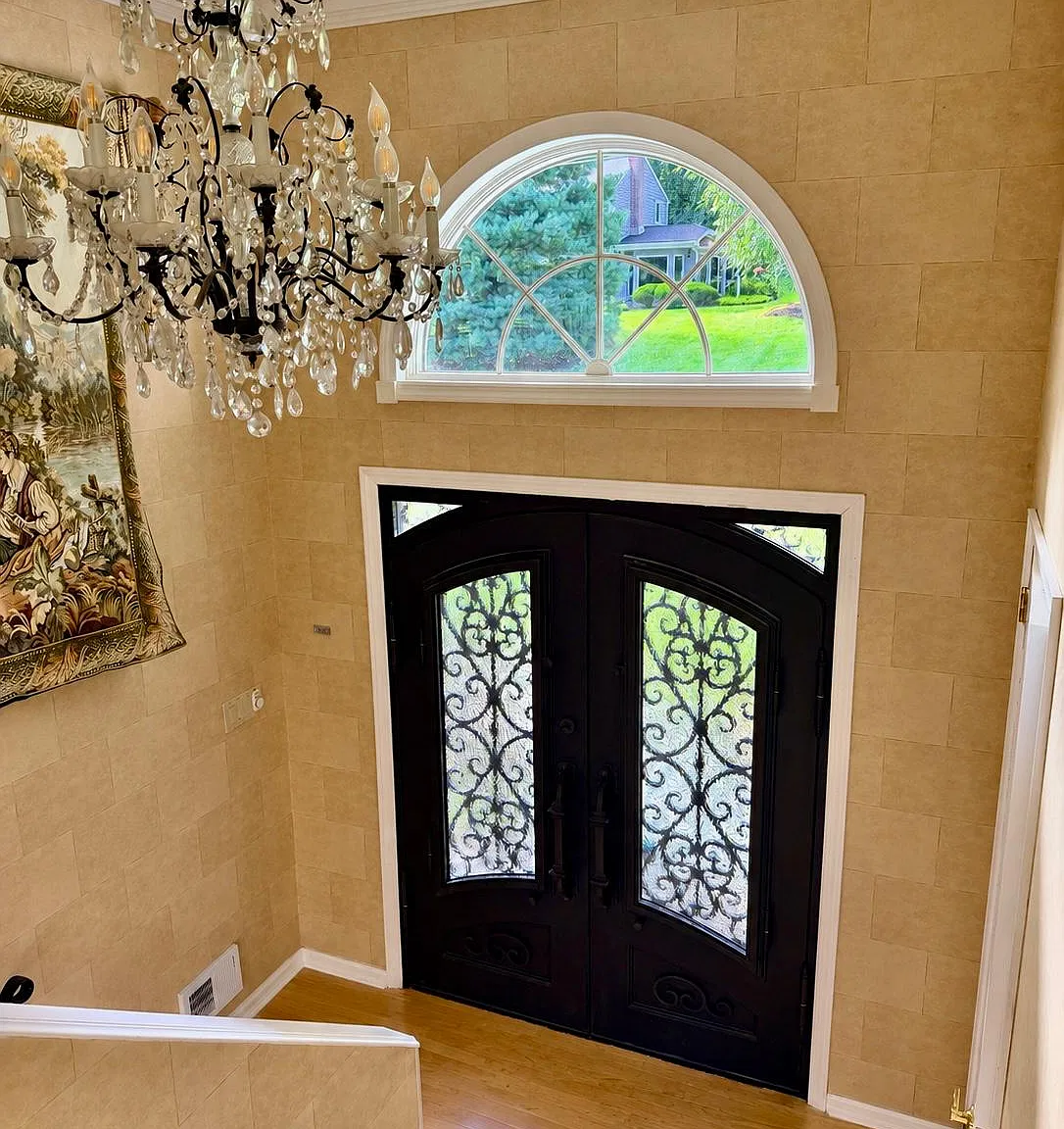 6 bed, 3.5 bath, 3600 sqft, $8,999 — Photo 2