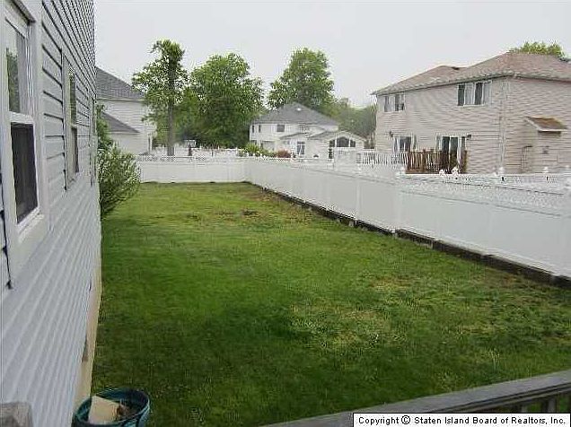 2nd image of 75 Clay Pit Rd