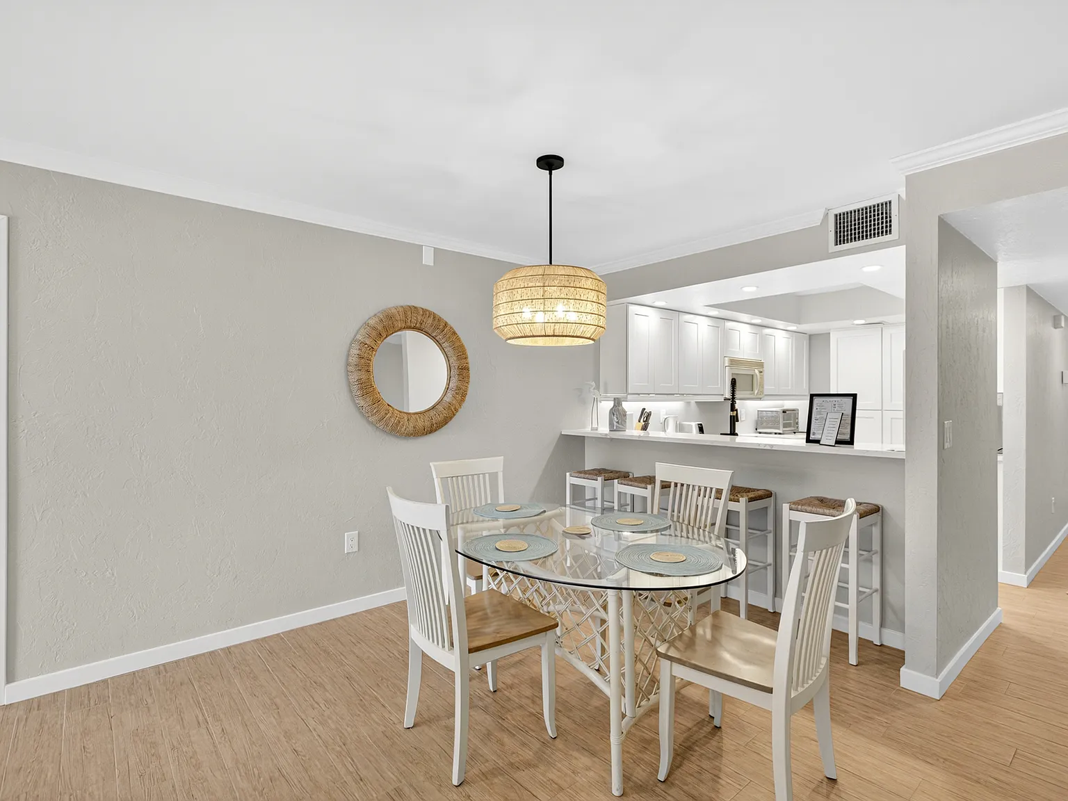 2 bed, 1184 sqft, $16,000 — Photo 4