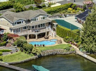 16290 Beach Dr NE, Lake Forest Park, WA 98155