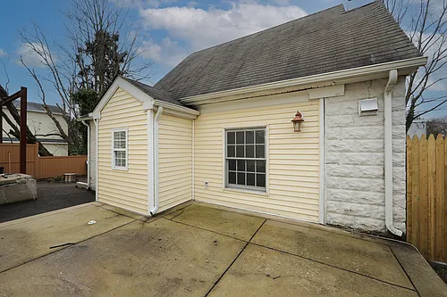 2704 Chestnut Ave #B Photo 1